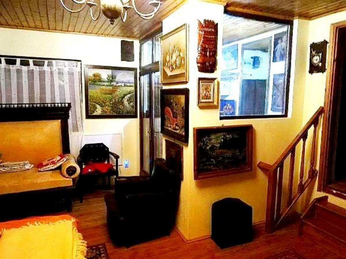 Leyla Guesthouse Castel براشوف المظهر الخارجي الصورة